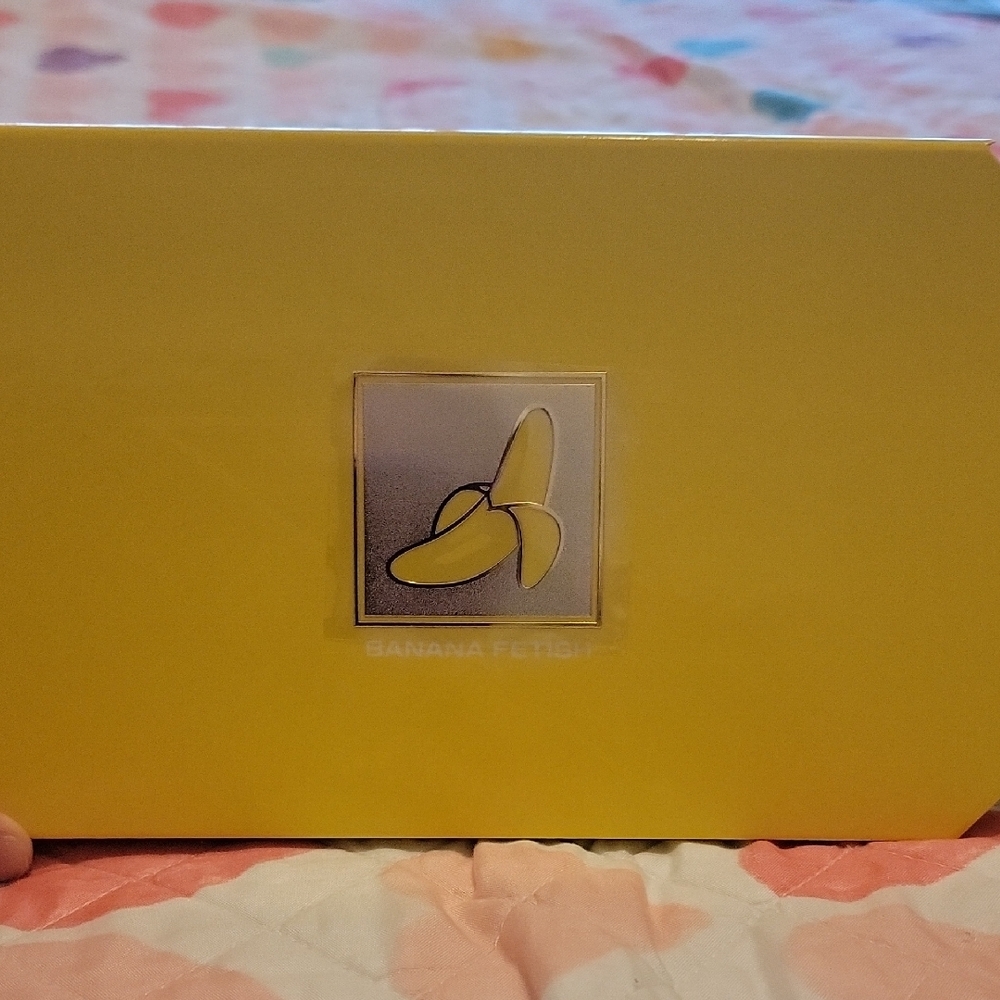 Jeffree Star Banana Fetish Palette - Picture 4 of 7
